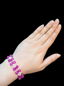 Браслет "Лана" с бусинами жемчужного и ярко-розового цвета